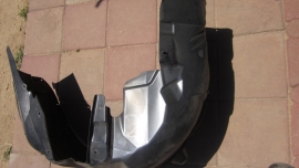 Maserati - Fender  Liner - 670032677
